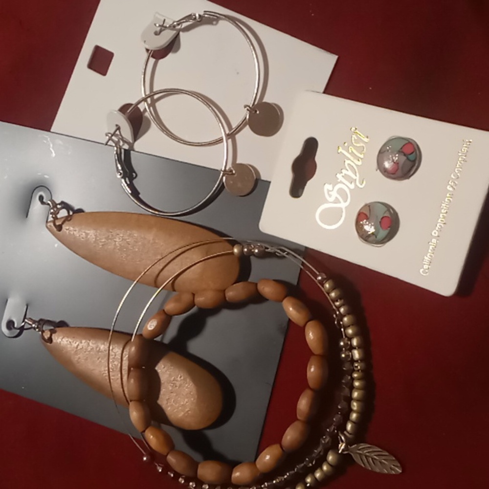 Wooden teardrop earrings hoop earrings stylist studs ,3 bracelet